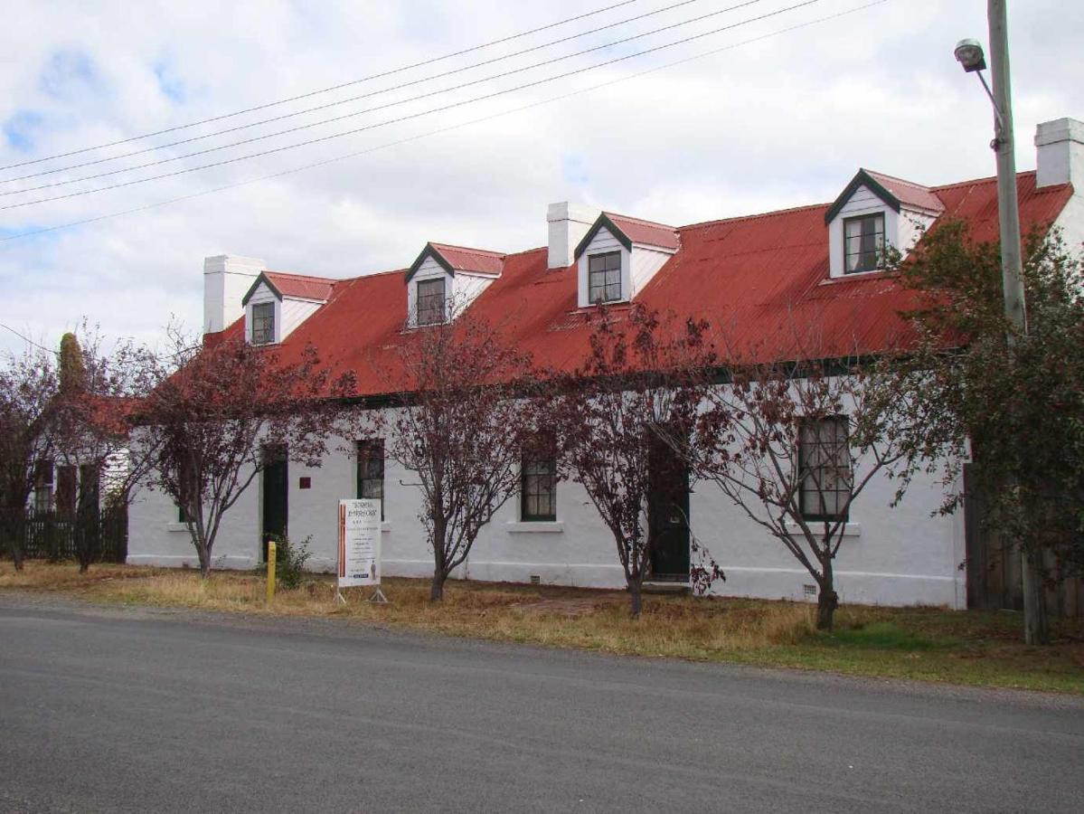 Sorell Barracks Экстерьер фото