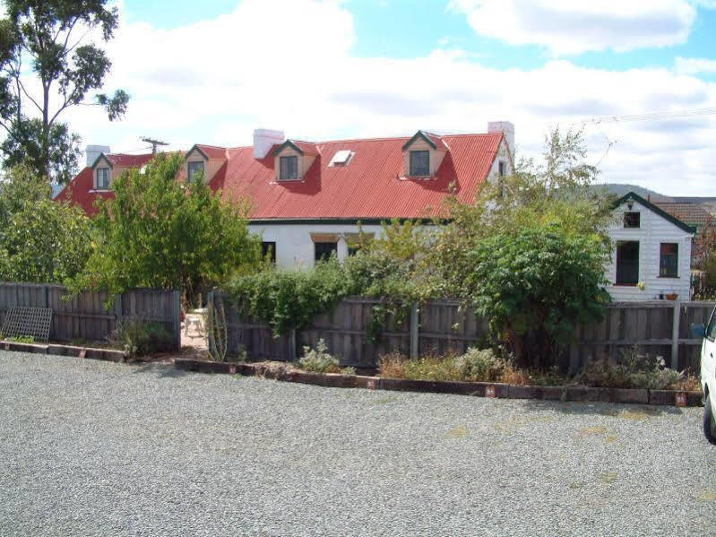 Sorell Barracks Экстерьер фото